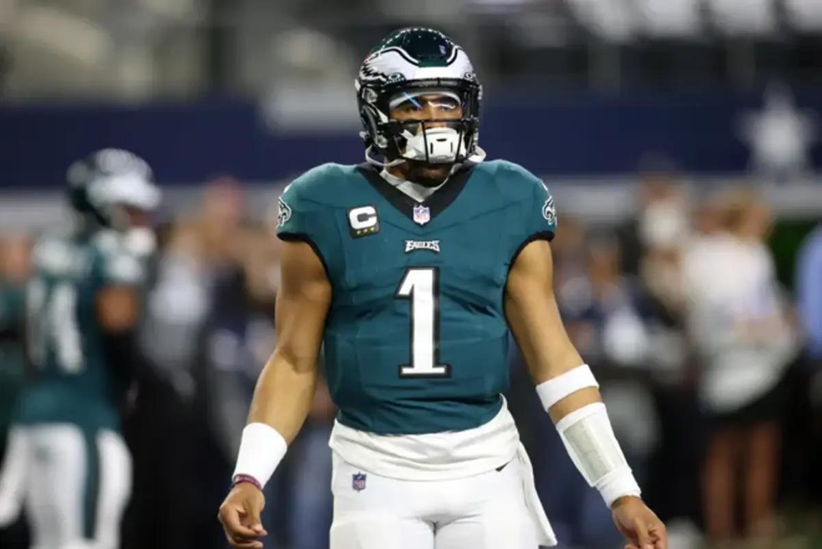 Jalen Hurts and the Philadelphia Eagles fell to 10-3 after a 33-13 loss to the Dallas Cowboys. 